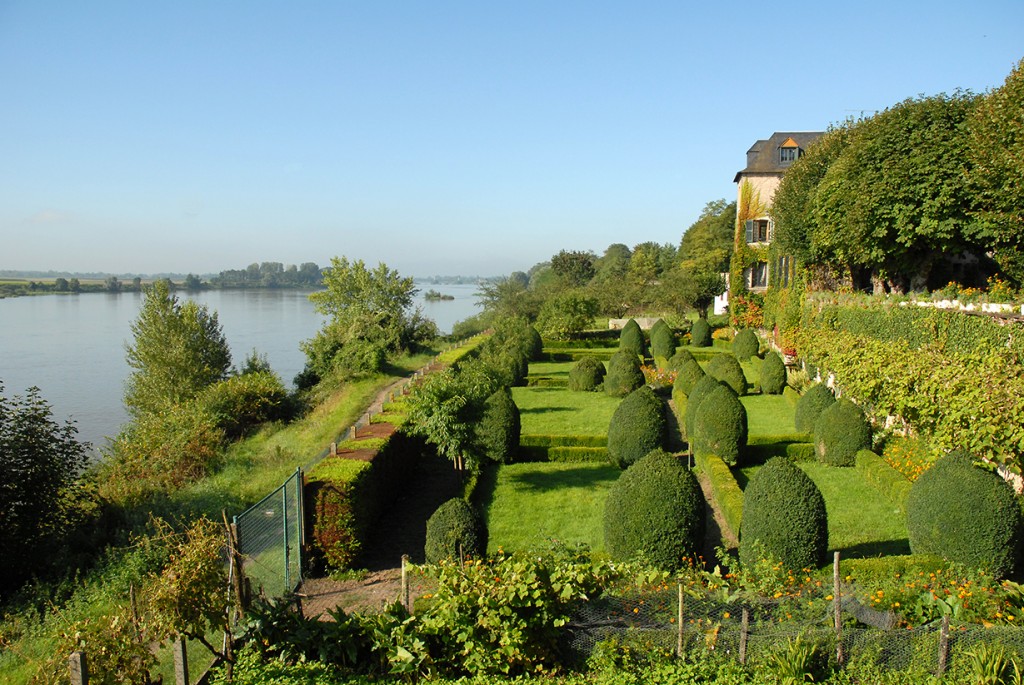 House and French garden 